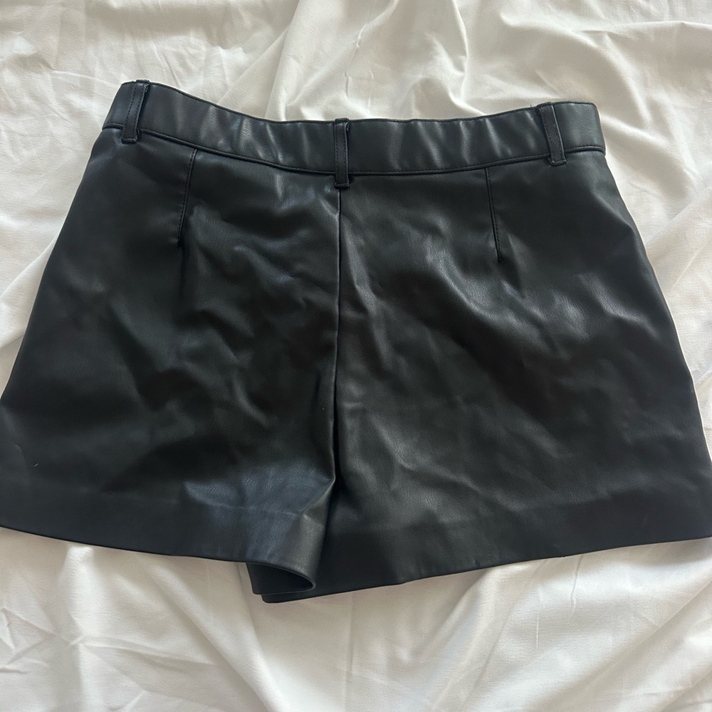 Zara Black High-Waist Faux Leather Shorts
